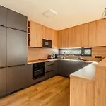 Na Fialce Apartman *