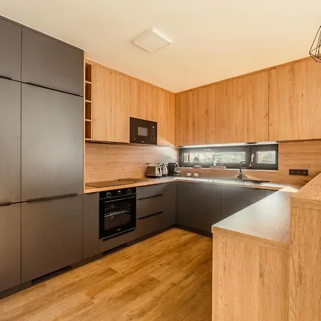 Na Fialce アパート *